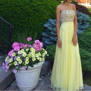 SHERRI HILL PROM DRESS